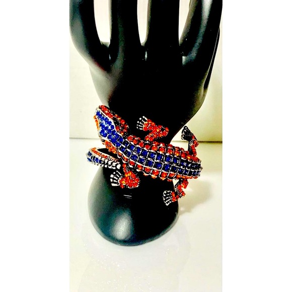 Rhinestone Crocodile Hinged Bangle Bracelet - Picture 2 of 12